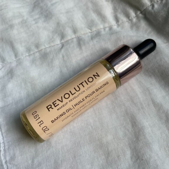 Revolution Other - Revolution London Baking Oil